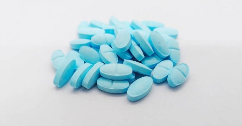 Many oval blue pills of Prednisolone 5 mg
