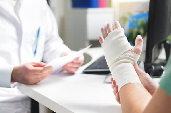 Sprain, stress fracture or repetitive strain injury in hand